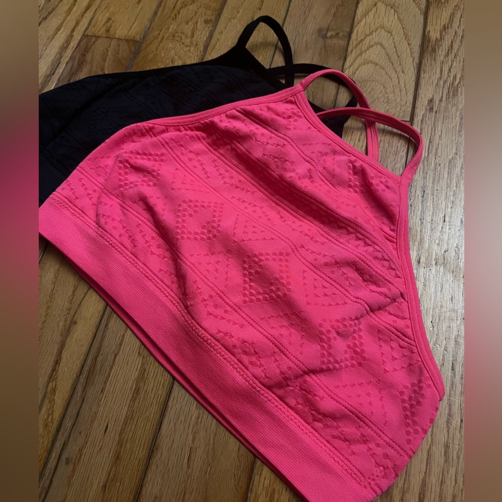 SO Girls M 7/8 Bra Bundle 1 Hot Pink+ 1 Black Textured High-Neck CrissCross Back